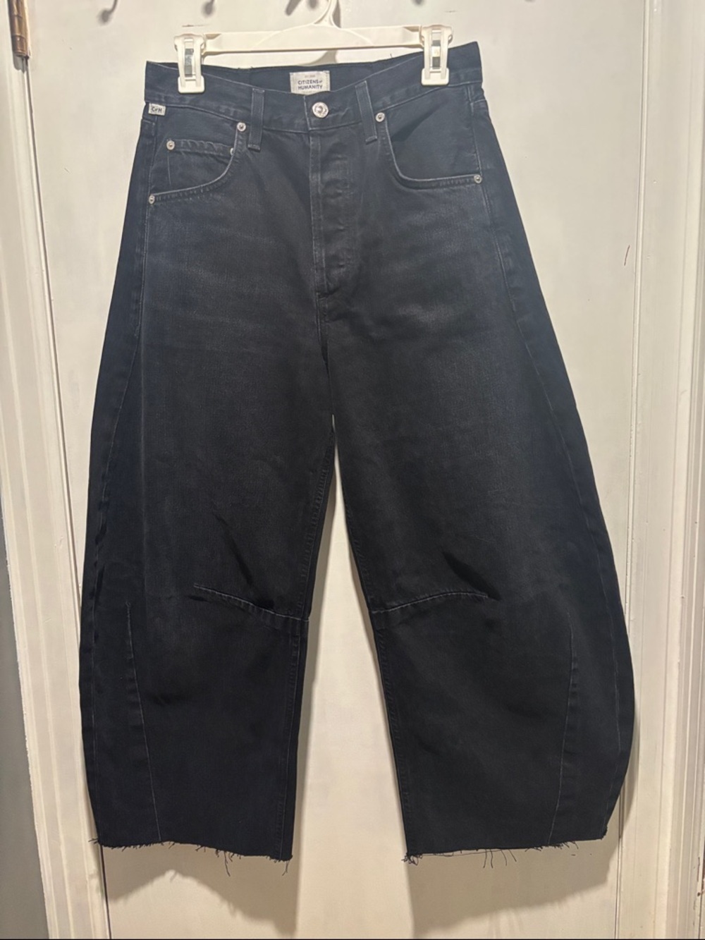 CITIZENS OF HUMANITY horseshoe barrel black jeans size 26